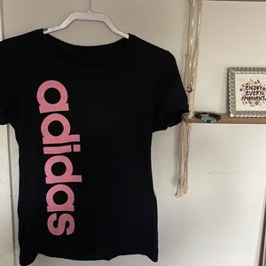 Woman’s Adidas T-shirt size medium good condition